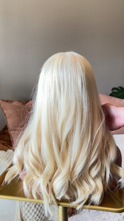 The Amanda (Platinum Blonde)